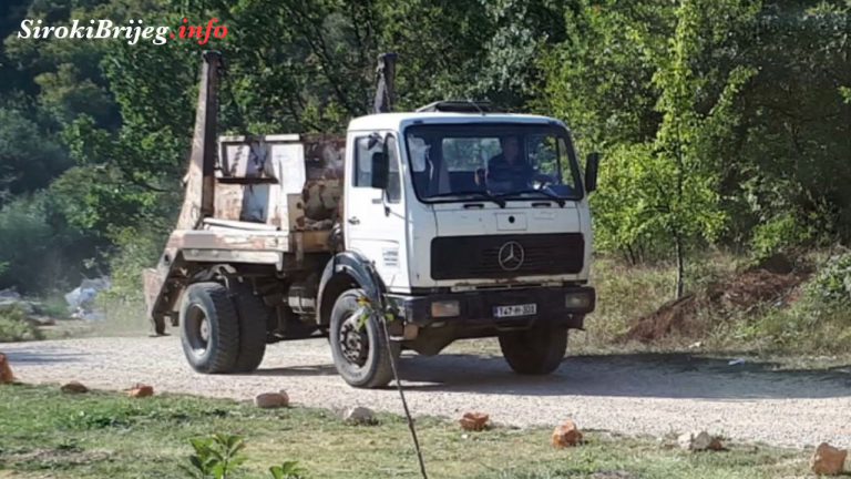 Odlagalište otpada kraj škole u Širokom Brijegu 2.dio