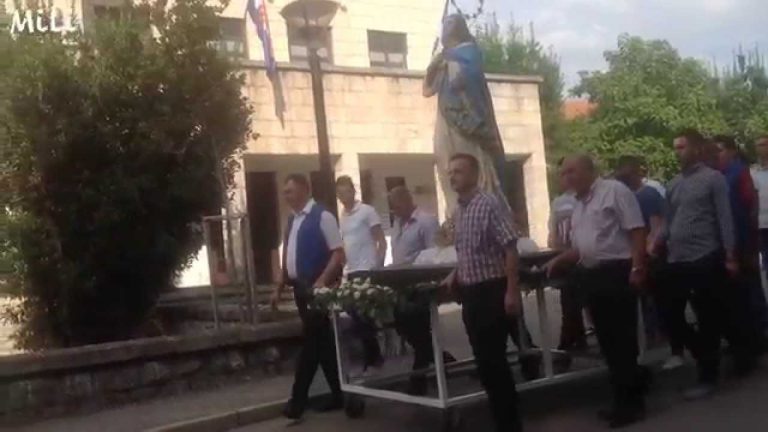 ŠIROKI BRIJEG: Procesija na Uočnicu blagdana Velike Gospe