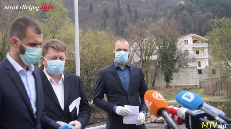 Višeanamjenske zaštitne maske policije ŽZH